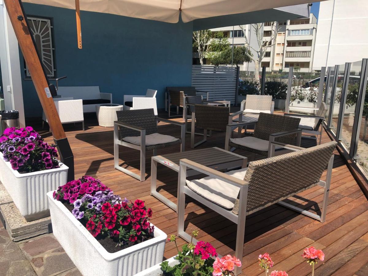 Hotel-Residence-B&B Le Dune Beach Service Included Lido Adriano Exterior foto